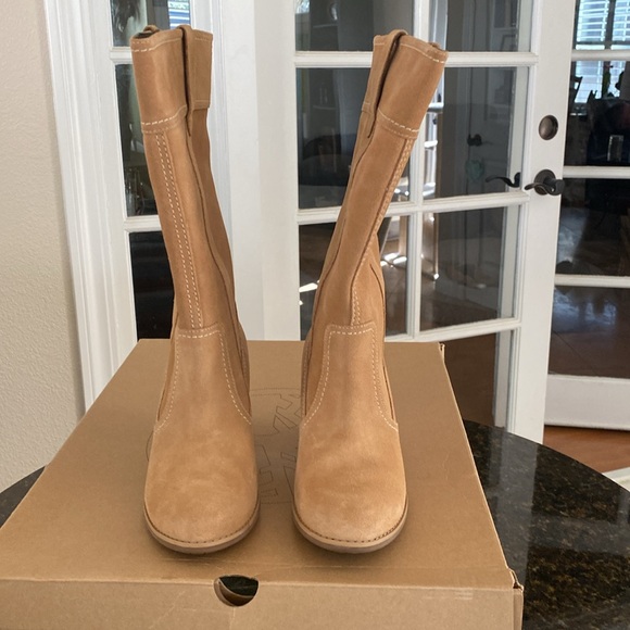 Timberland Earthkeepers Suede Boots - Picture 2 of 7